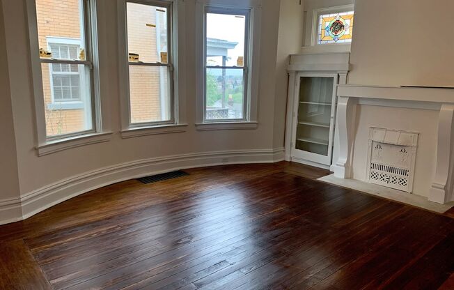 Huge fully renovated 4 bedroom/2.5 bath! MUST SEE INSIDE!