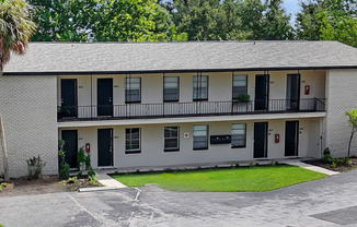 Lindsey Apartments