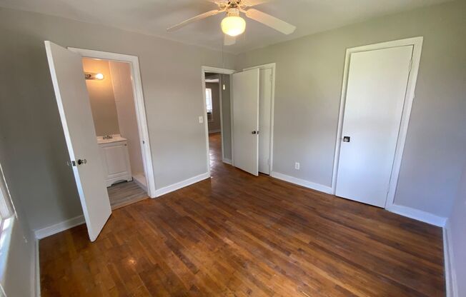 A tastefully renovated 1-bedroom unit is available for rent in Riverside!
