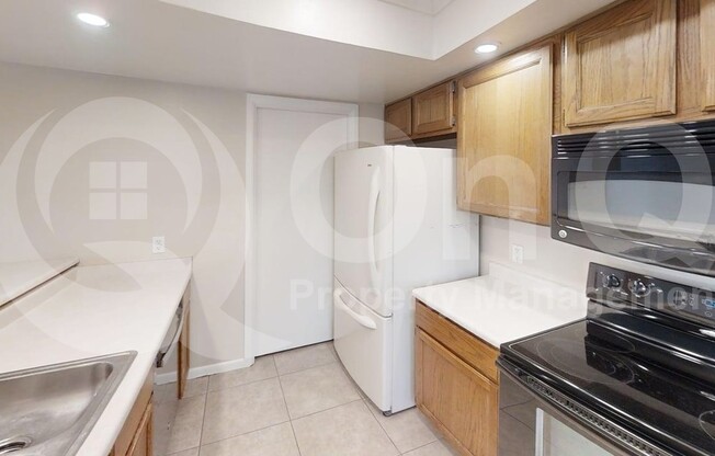 2019 W LEMON TREE Place