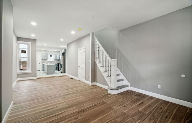 RECENTLY RENOVATED 3 BED/ 1.5 BATH HOME!