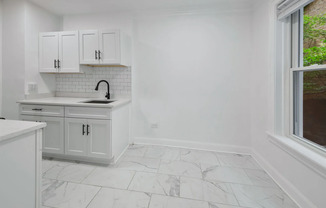 5038 5041 N SHERIDAN RD