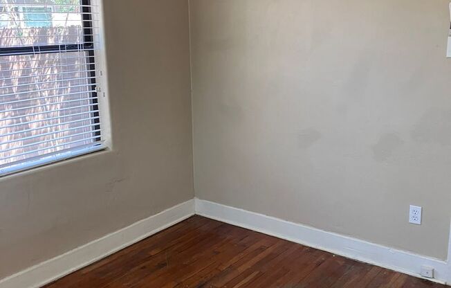 1 bed, 1 bath, $925