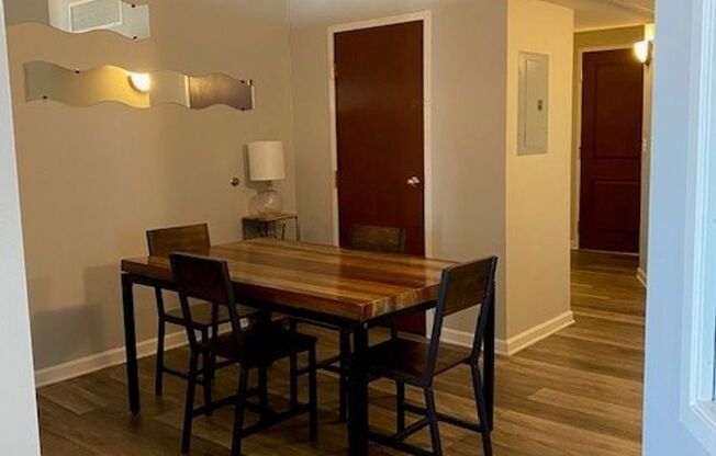 2 beds, 2 baths, 1,028 sqft, $1,699, Unit 806