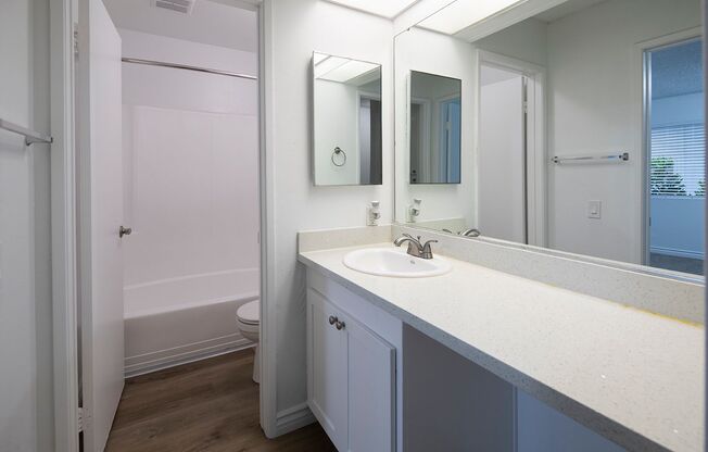 1 bed, 1 bath, 844 sqft, $2,495, Unit 302