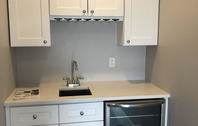 Central Location. Walk to Longwood. Gym, Elevator, In-Unit Laundry