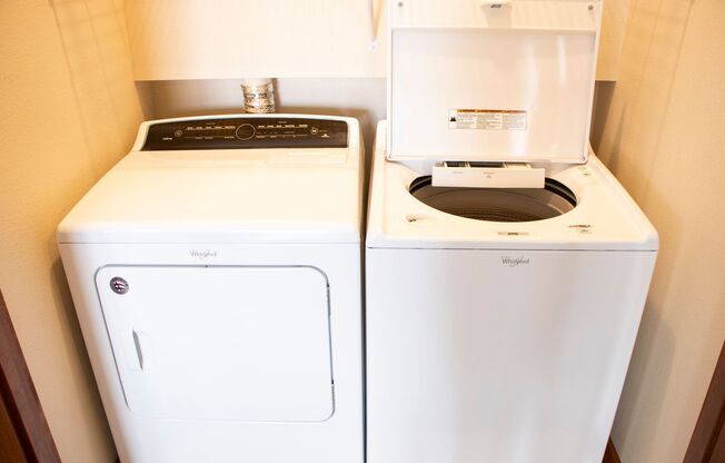 2 beds, 2 baths, $1,795, Unit 202
