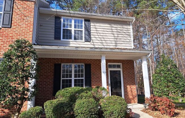 205 SIR WILLIAM LN