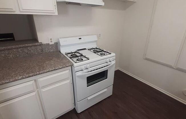 2 beds, 2 baths, 900 sqft, $2,450, Unit Unit 111