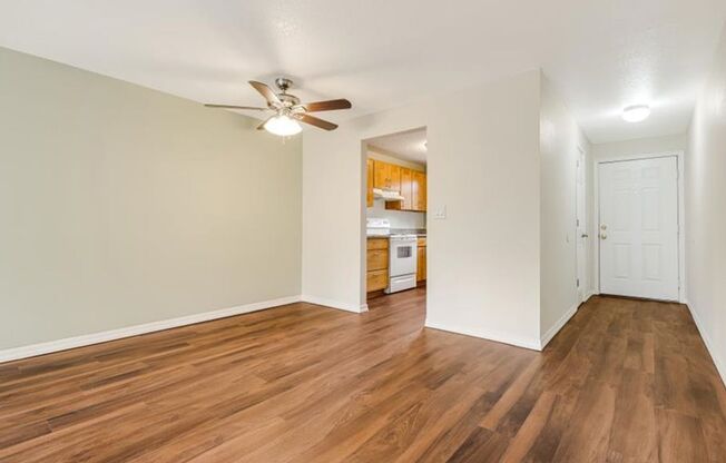 2 beds, 1 bath, 850 sqft, $1,500, Unit 16