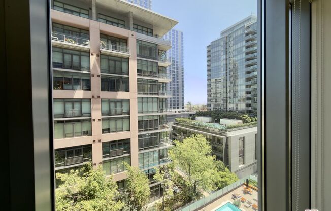 1 bed, 1 bath, 860 sqft, $2,695, Unit 907