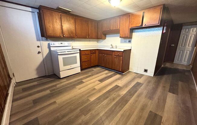 1 bed, 1 bath, $1,250, Unit 105 - M1