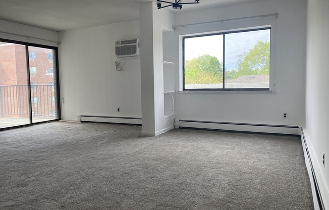 382 MASSACHUSETTS AVE