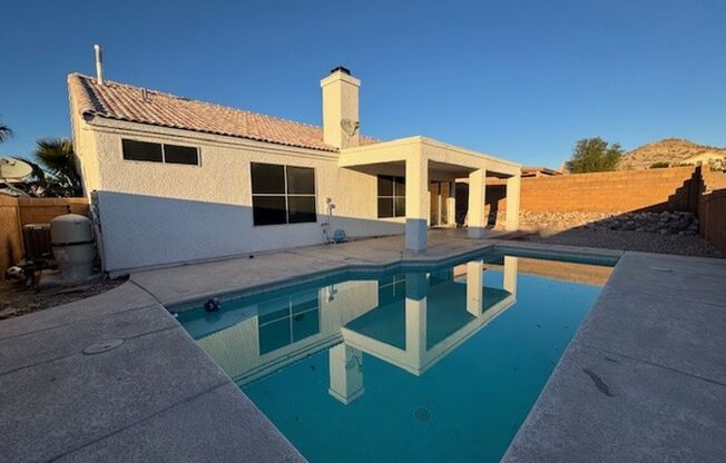 Pool Home with 3Bedrooms +Bonus Room Bullhead Parkway-Desert Foothills Estates- Can Be "Furnished or Unfurnished"