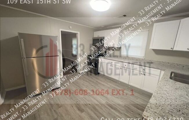 109 E 15 ST SW