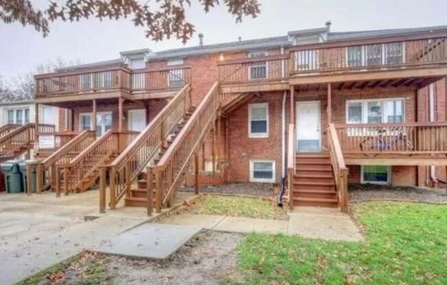 808 N Lincoln Ave