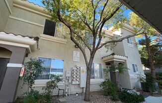 Gated community 2beds/2baths condo in Rhodes ranch area