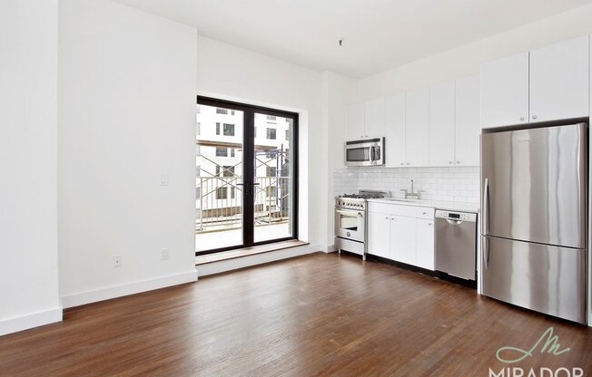 2 beds, 1 bath, $6,100, Unit 6C