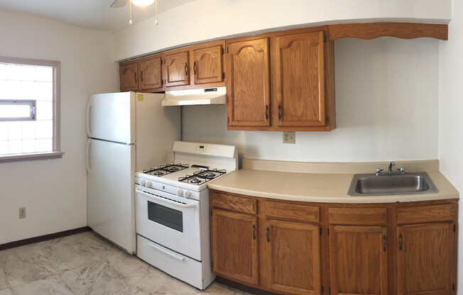 2 beds, 1 bath, $995