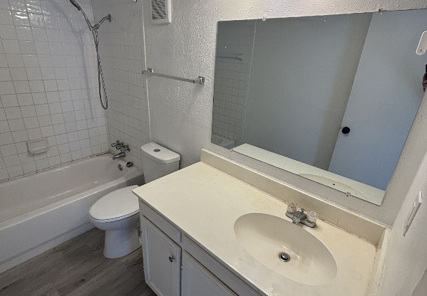 919 S Weatherred Drive