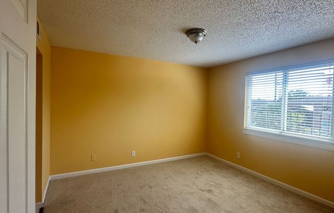 6691 La Mirada W