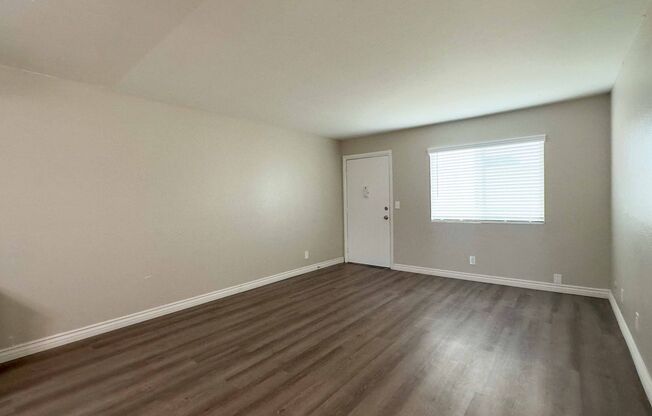 2 beds, 1 bath, 850 sqft, $1,999, Unit 13