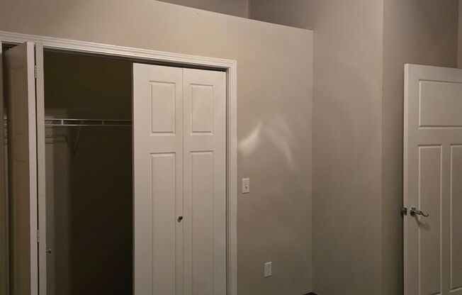 2 beds, 2 baths, 1,100 sqft, $898, Unit 617