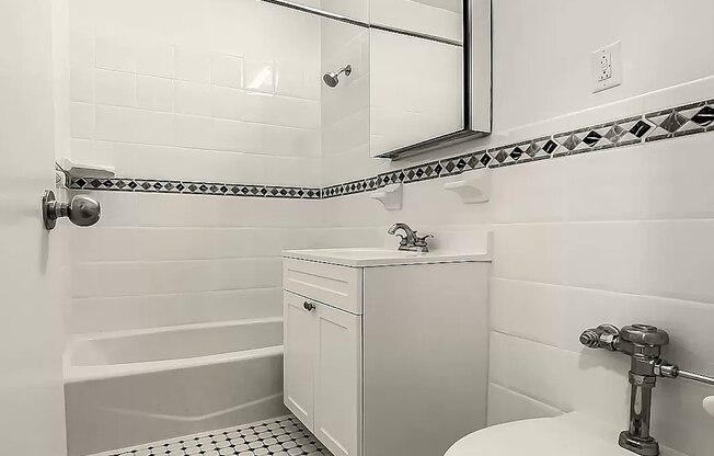 1 bed, 1 bath, $4,250, Unit 15P
