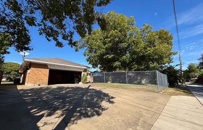 3 beds, 2 baths, $2,175