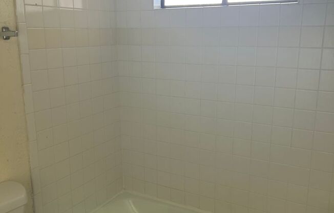 2 beds, 2 baths, 957 sqft, $1,015, Unit 66