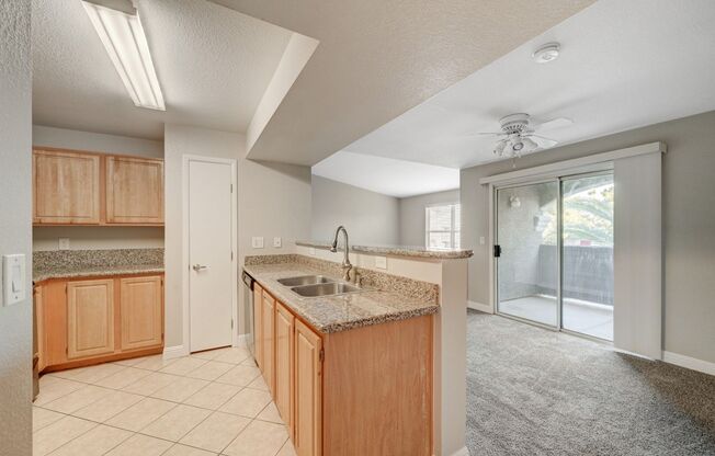 3 beds, 2 baths, $1,495, Unit # 2065