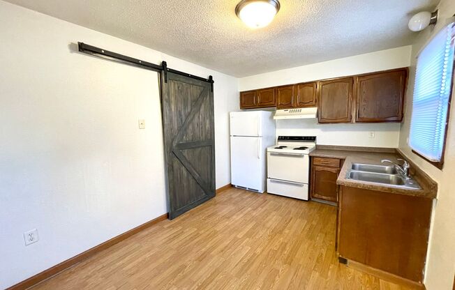 1 bed, 1 bath, $675, Unit Apt 3