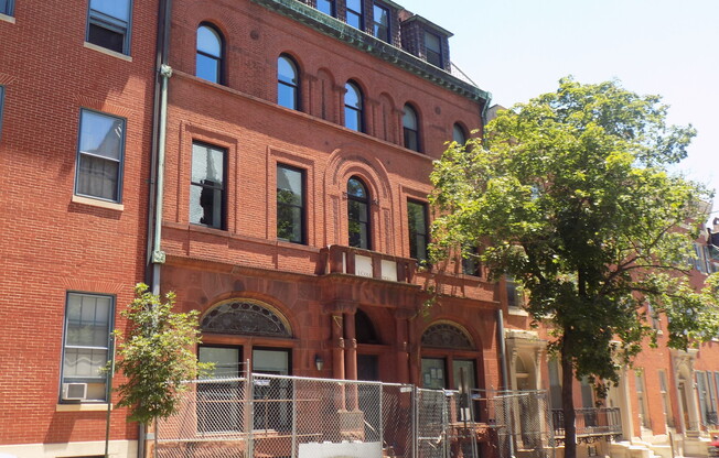 For Rent: Stylish Urban Living at 815 Park Ave – Your City Oasis Awaits!