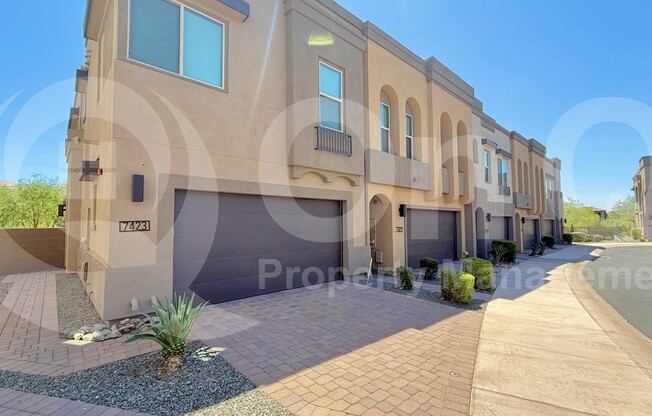 7423 E PARAISO DR