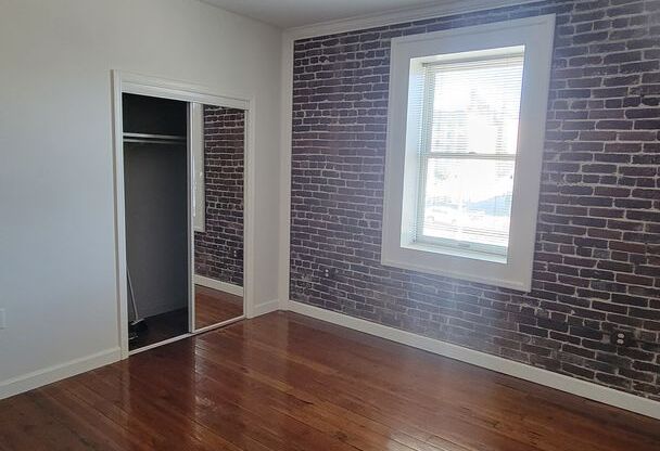 2 beds, 1 bath, 1,016 sqft, $2,650, Unit Suite 202