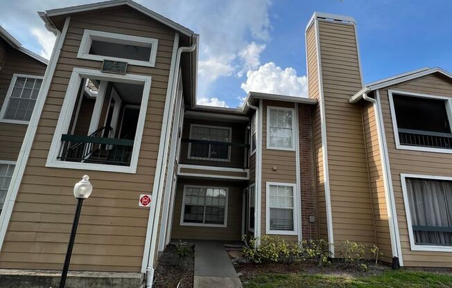 2 BEDROOM 2 BATHROOM CONDO FOR RENT / REGENCY GARDENS