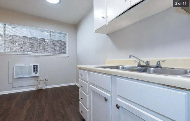 One Bedroom Apartments on Marshall!