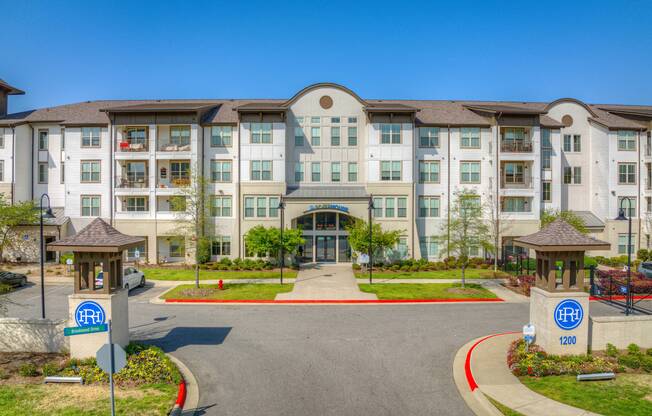 Riverhouse Apartments in Little Rock, Arkansas