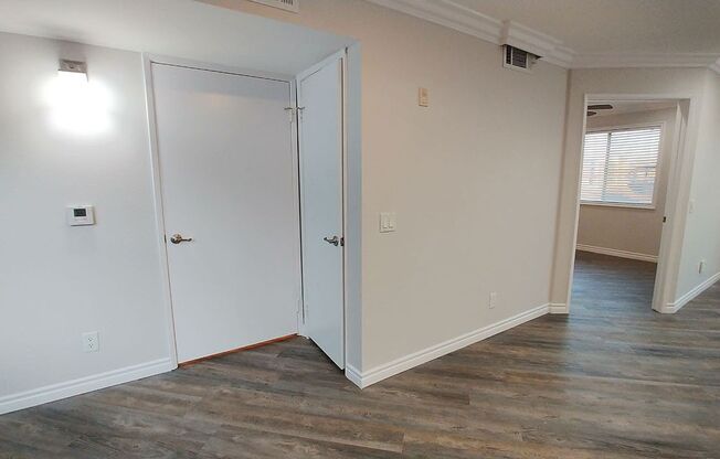 2 beds, 2 baths, 950 sqft, $2,850, Unit 320