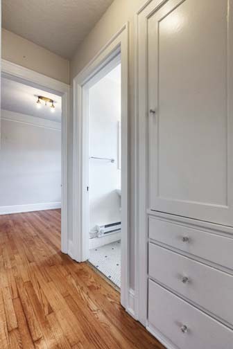 2 beds, 1 bath, 900 sqft, $1,875, Unit 203