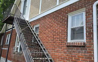 2803 B W LINDEN AVE