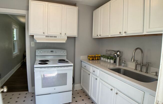 2 beds, 1 bath, $1,495