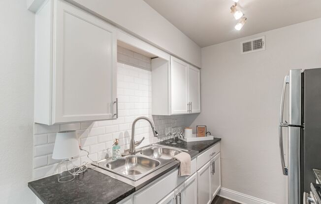 1 bed, 1 bath, 620 sqft, $999, Unit 201