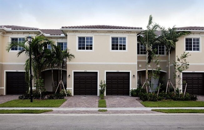 2844 SW 81