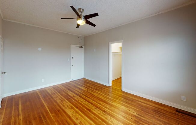 Studio, 1 bath, 425 sqft, $1,395, Unit 203