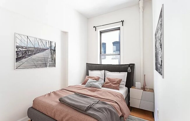 3 beds, 1 bath, $4,495, Unit 8