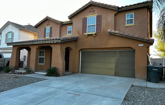 3 beds, 2.5 baths, $2,690