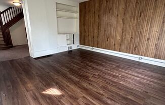 3 beds, 1 bath, $1,575, Unit 137