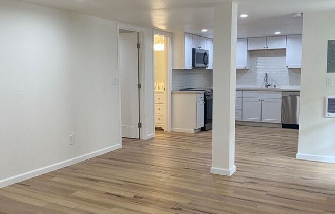LIVE NEAR THE BEACH & MISSION BAY! 2BD/2BA PACIFIC BEACH APARTMENT! ONLY $3,495/MO