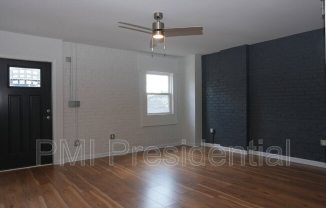 107 W BROOKLAND PARK BLVD